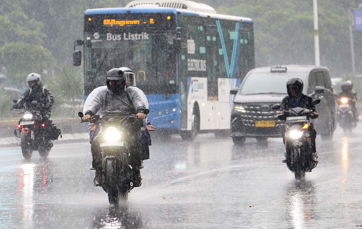 Ilustrasi mikroplastik dalam tetesan hujan di Jakarta