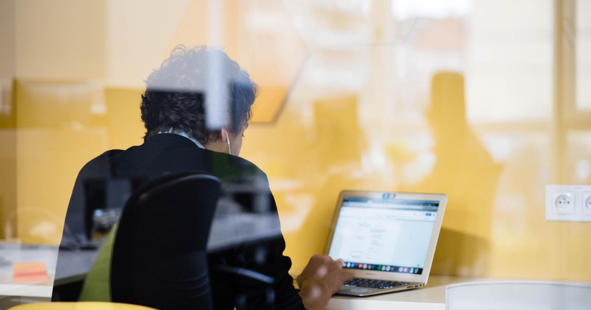 Para Ahli Mendiskusikan Platform PIM B2B Terbaik