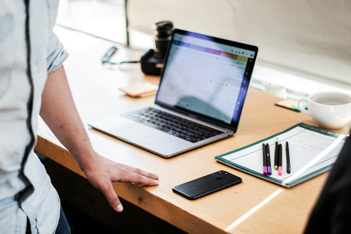 Ilustrasi VoiceOver Accessibility Testing macOS