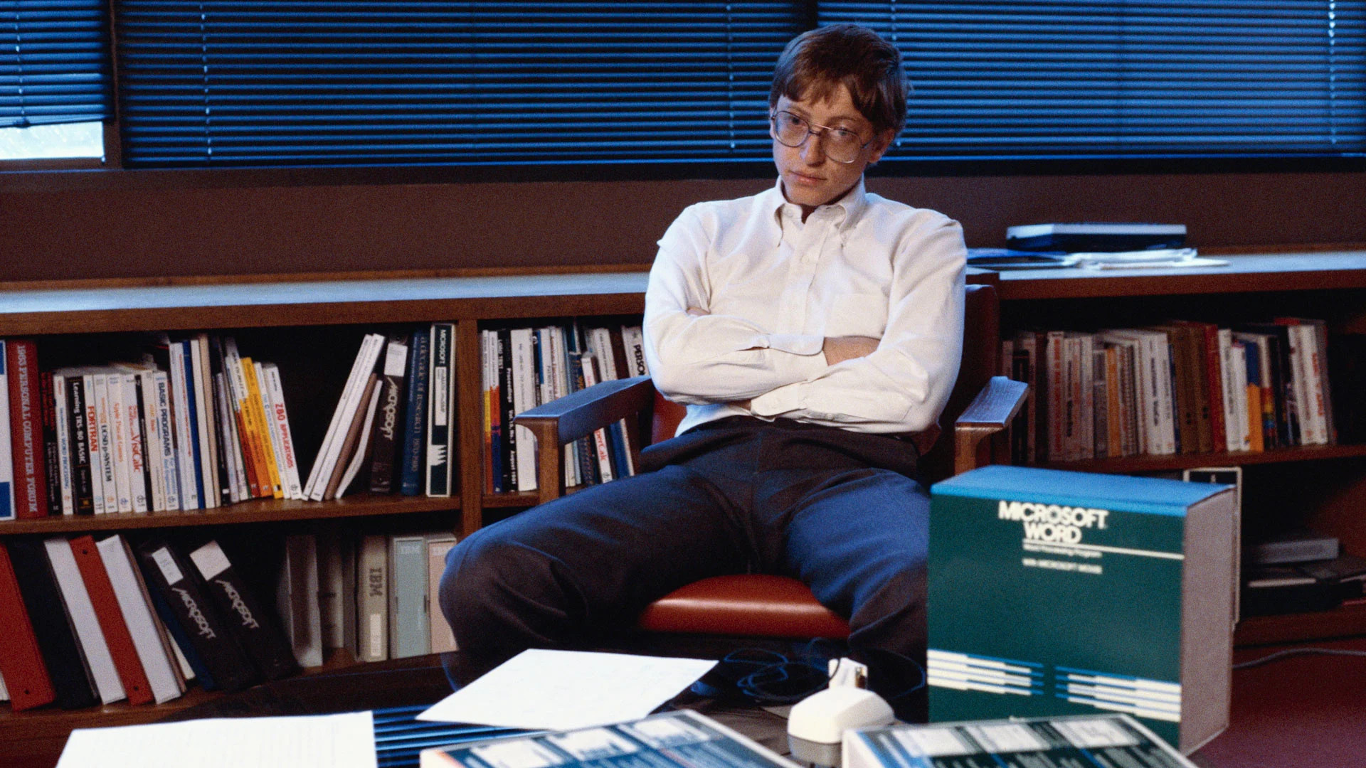 Manfaat Tidur Cukup ala Bill Gates: Investasi Otak & Hidup Optimal