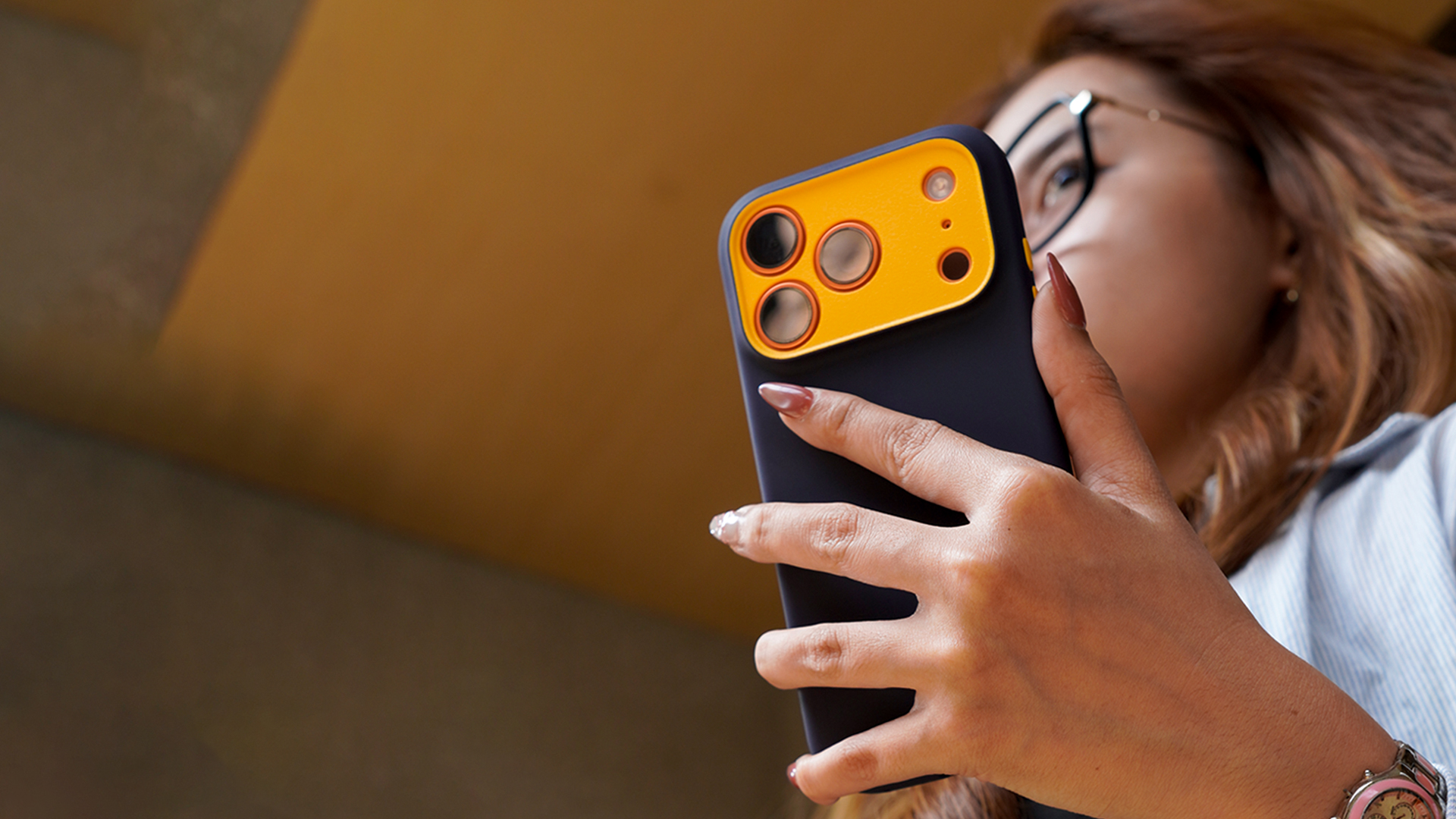 Case Spigen iPhone 17 Pro Max yang stylish dan tangguh