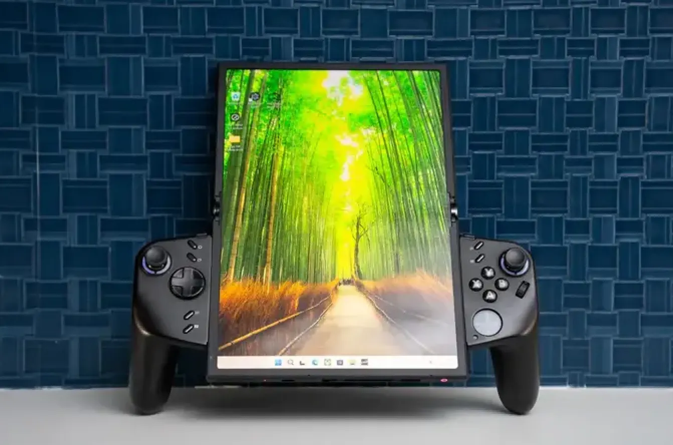 Konsol genggam Lenovo Legion Go Fold Concept dengan layar lipat