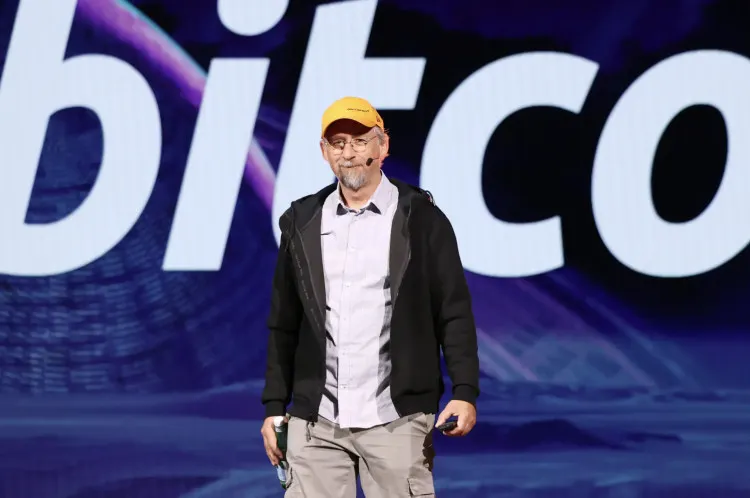 Adam Back saat memberikan konferensi pers, membantah tudingan bahwa ia adalah Satoshi Nakamoto.