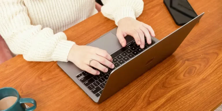 featured cek kesehatan baterai laptop panduan lengkap untuk